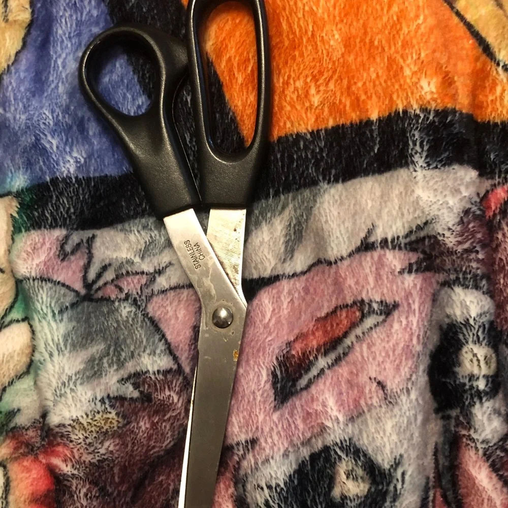 Black Handle Stainless Steel Scissors - Classic Women's Accessory
